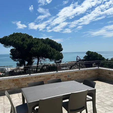 Colle Dei Pini Apartamento Cupra Marittima