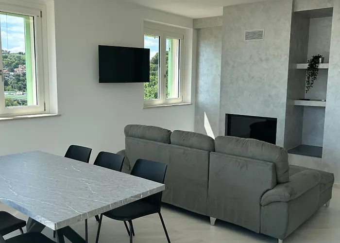 公寓 Colle Dei Pini *